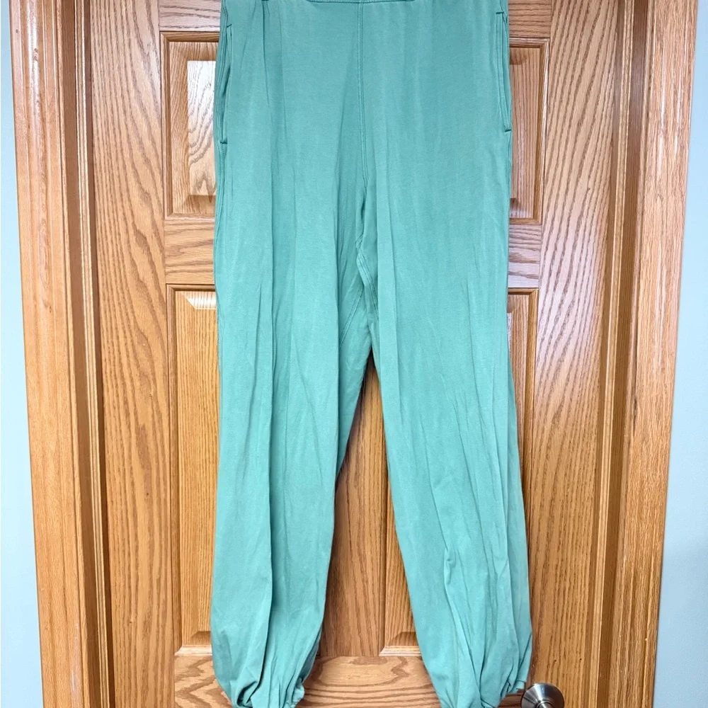 Hot shot pants in Evergreen - Picture 5 of 8